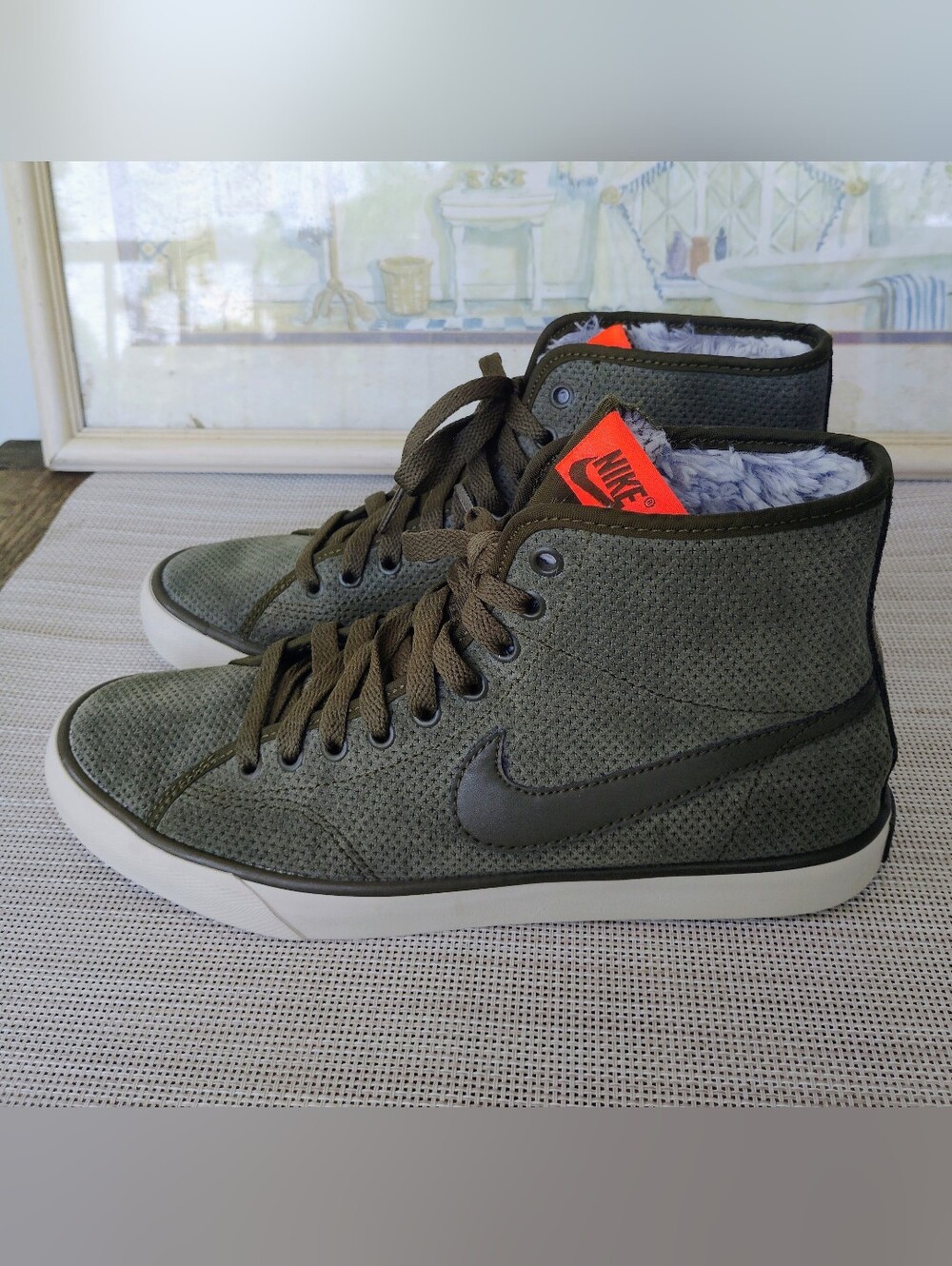 Nike "Primo Court Mid" Dark Olive Green Suede Faux-Fur Lined Sneakers. Size 7.